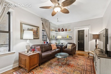 RARE TOP FLOOR TREASURE A gracious entry foyer invites you into - photo 4