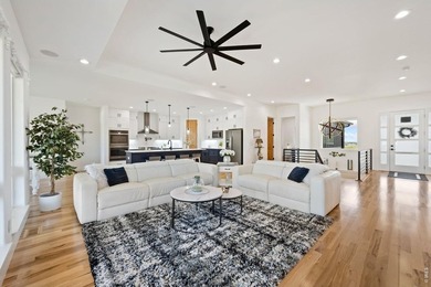 No HOA. No metro tax. Just peace & views. Perfectly positioned - photo 11
