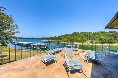 Hard-to-find 2 oversized boat slips with boat lifts set this - photo 24