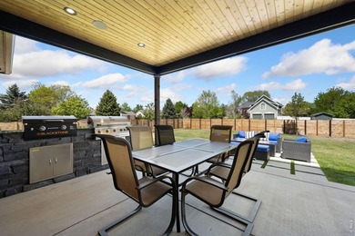 No HOA. No metro tax. Just peace & views. Perfectly positioned - photo 35