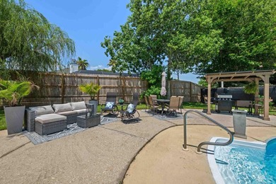 UPDATED TIGER POINT POOL HOME - NEW ROOF & HVAC 2025 Enjoy - photo 9