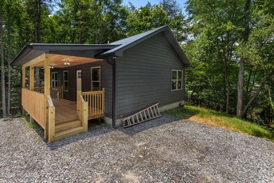 BRAND NEW CONSTRUCTION! A new home by one of Murphy's best home - photo 2