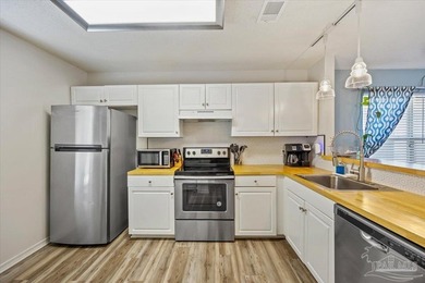 Turnkey investment opportunity! This fully furnished 3-bedroom - photo 5