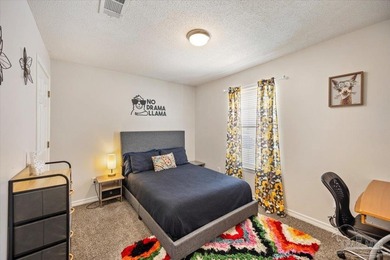 Turnkey investment opportunity! This fully furnished 3-bedroom - photo 10