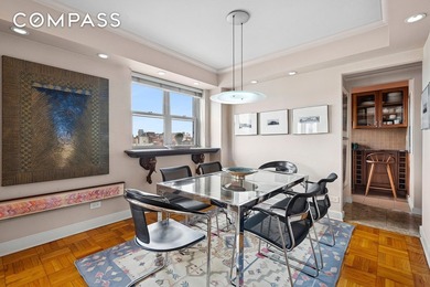 Perched high above Greenwich Village's Gold Coast, this - photo 3