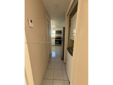IDEAL FOR INVESTORS! Big apartment 1200 sqft. Currently occupied - photo 6