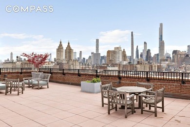 Welcome to this sun-splashed, refined and beautifully renovated - photo 12
