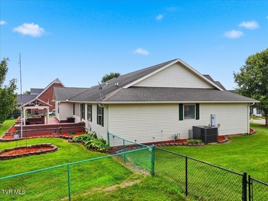 Patriot Hills Golf Course home!!! Immaculate home and first time - photo 41