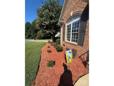 Beautiful all brick ranch home in desirable North Lincoln School