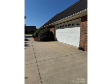 Beautiful all brick ranch home in desirable North Lincoln School