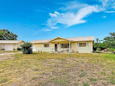 Welcome to this wonderful Gated Community! This well-maintained - photo 6