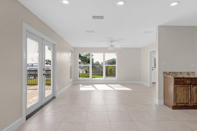 Here is the unicorn waterfront property you've been looking for! - photo 11