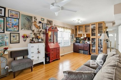 SELLER IS MOTIVATED! BRING ALL OFFERS!! This amazing newly - photo 15