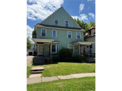 Excellent owner-occupant or investment opportunity! This duplex - photo 21