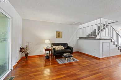 Spring is just around the corner, and this Hayden Bay townhouse