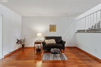 Spring is just around the corner, and this Hayden Bay townhouse