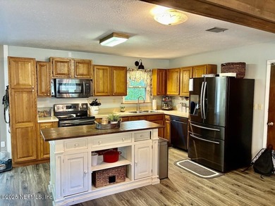 Property was off the market while the owners had a new roof - photo 10