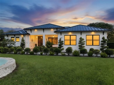 Experience luxury living in this stunning 5-bedroom, 4-bath - photo 2