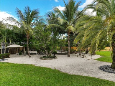 Experience luxury living in this stunning 5-bedroom, 4-bath - photo 7