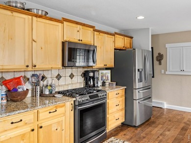 Beautifully updated ranch-style home in Estes Park, Colorado - photo 11