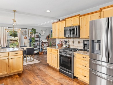 Beautifully updated ranch-style home in Estes Park, Colorado - photo 13