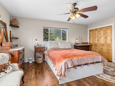 Beautifully updated ranch-style home in Estes Park, Colorado - photo 16