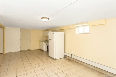 Sprawling & Spectacular 5 Bedroom Home Offering 4 Full Baths - photo 20