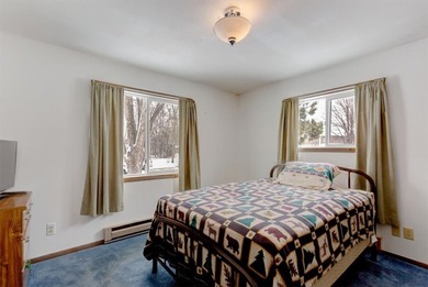 Charming 3-bedroom ranch just two blocks from Lake Pepin, with - photo 20