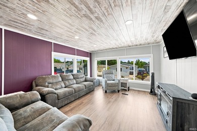 Lake life starts here! Beautifully renovated in 2021, this - photo 22