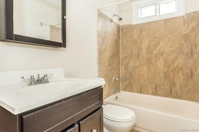 Sprawling & Spectacular 5 Bedroom Home Offering 4 Full Baths - photo 26