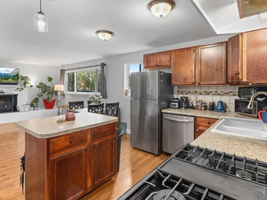 Beautifully updated ranch-style home in Estes Park, Colorado - photo 27