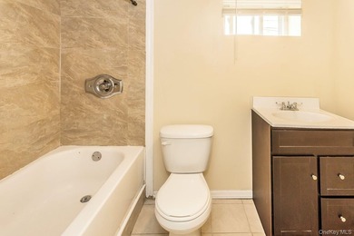 Sprawling & Spectacular 5 Bedroom Home Offering 4 Full Baths - photo 28