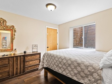 Beautifully updated ranch-style home in Estes Park, Colorado - photo 29