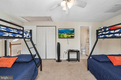 Welcome home to Lake Anna and Dukes Plantation! This stunning - photo 31