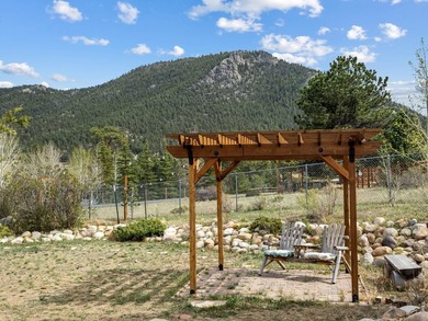 Beautifully updated ranch-style home in Estes Park, Colorado - photo 33
