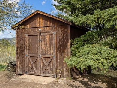 Beautifully updated ranch-style home in Estes Park, Colorado - photo 36