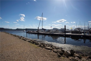 Charming 3-bedroom ranch just two blocks from Lake Pepin, with - photo 38