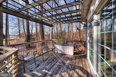Welcome home to Lake Anna and Dukes Plantation! This stunning - photo 42