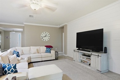 Welcome to this beautifully maintained 4-bedroom, 3 full bath - photo 7