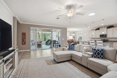 Welcome to this beautifully maintained 4-bedroom, 3 full bath - photo 9