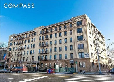 *PRICE IMPROVEMENT! Welcome to Unit E14 at Castle Court where - photo 14