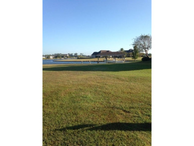 Navigable Waterfront Lot located on a quiet cul de sac in the - photo 3