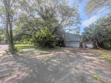 Rare opportunity to own a prime waterfront property in the - photo 5