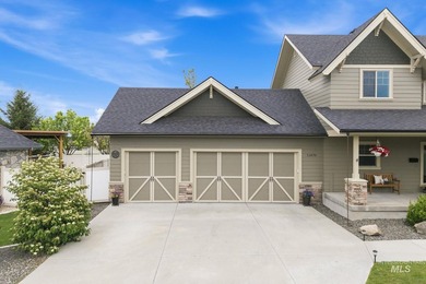 Welcome home to this exceptional residence, thoughtfully crafted - photo 5