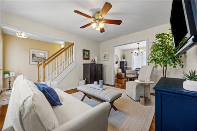 Price Improvement! Welcome to this beautiful 4-bedroom, 2.5-bath - photo 4