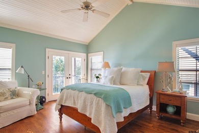 This stunning 4-bedroom, custom built 3408 sq ft lake front home - photo 14