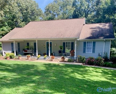 Lake Home For Sale in Gaylesville, Alabama