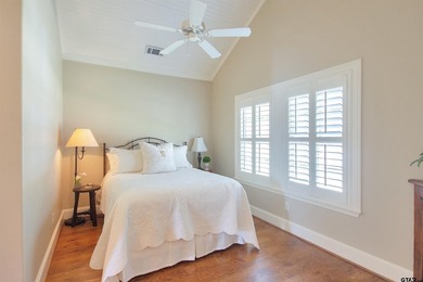 This stunning 4-bedroom, custom built 3408 sq ft lake front home - photo 27