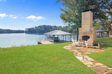 This stunning 4-bedroom, custom built 3408 sq ft lake front home - photo 37