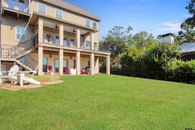 This stunning 4-bedroom, custom built 3408 sq ft lake front home - photo 38